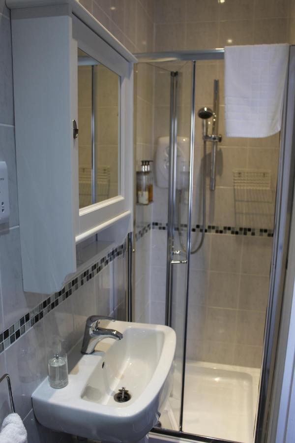 Beamsley Lodge B&B Истборн Екстериор снимка