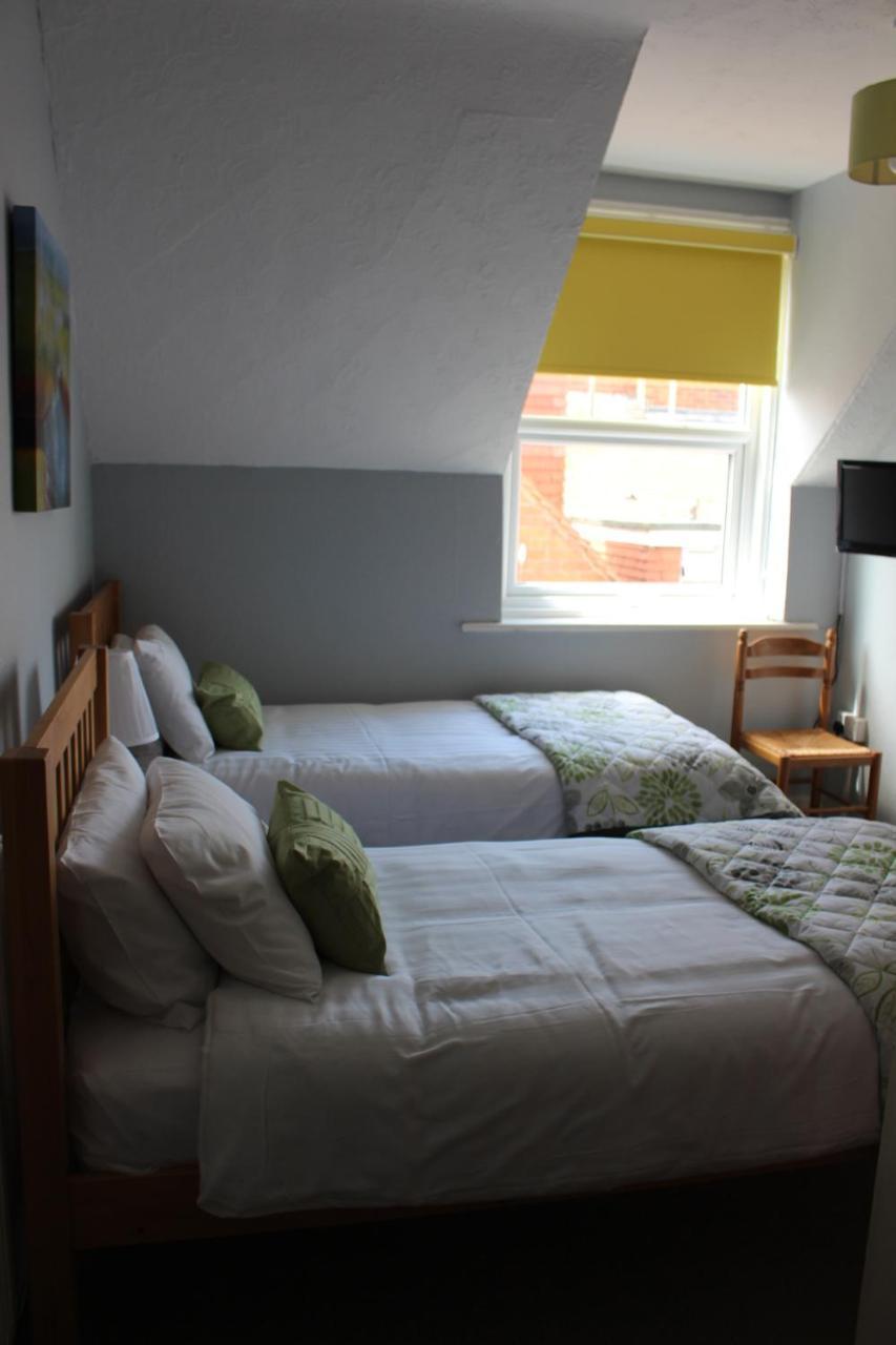 Beamsley Lodge B&B Истборн Екстериор снимка