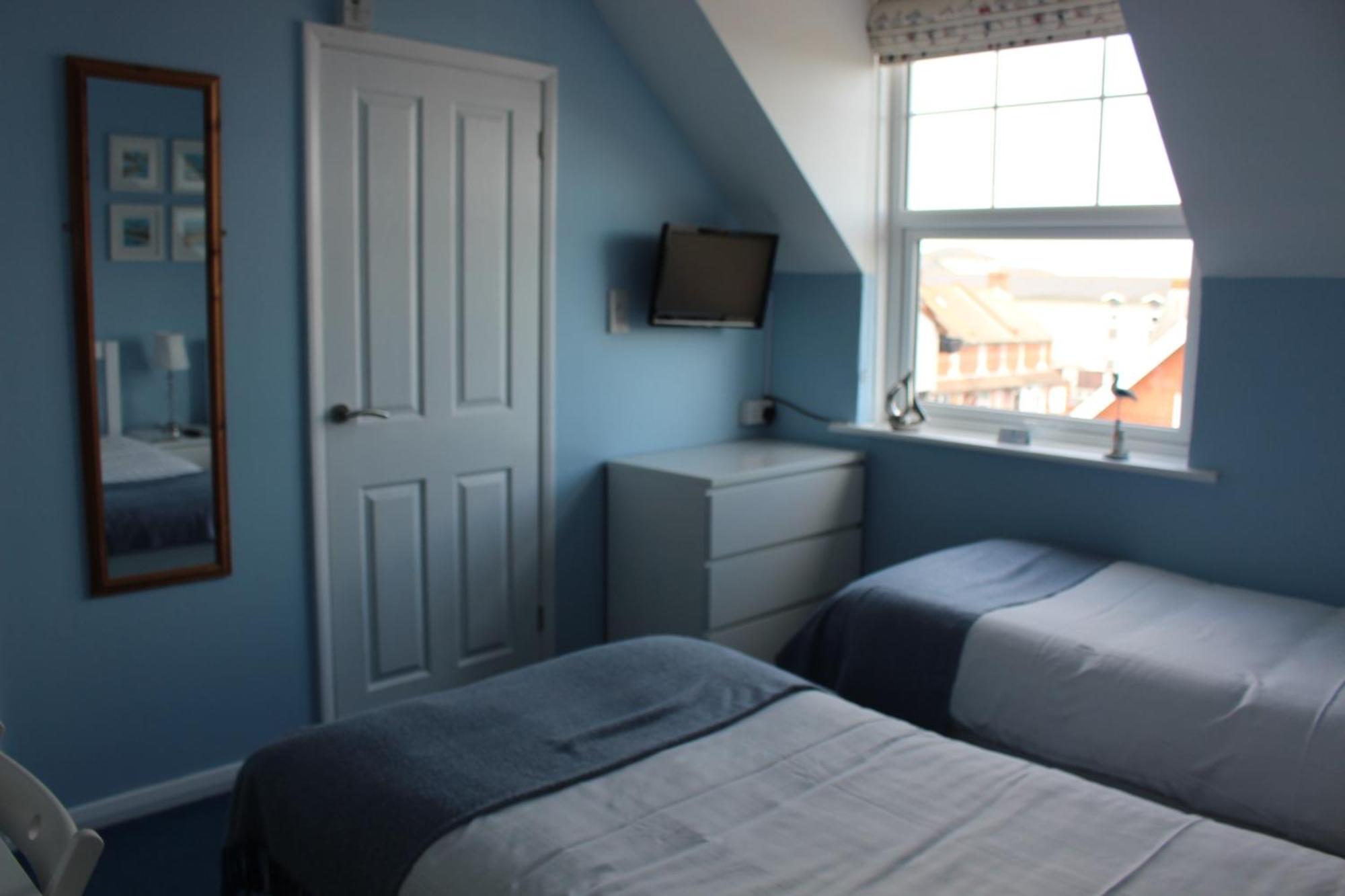 Beamsley Lodge B&B Истборн Екстериор снимка