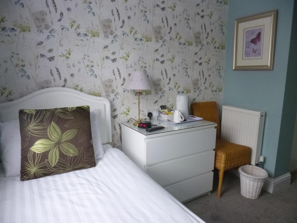 Beamsley Lodge B&B Истборн Стая снимка