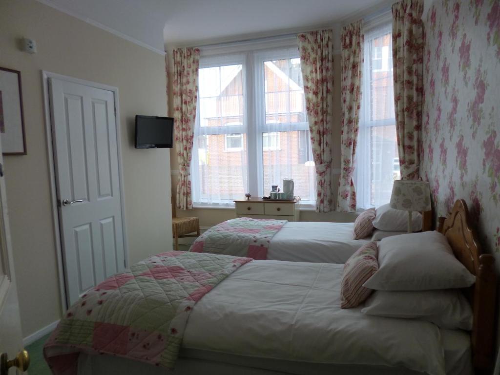 Beamsley Lodge B&B Истборн Стая снимка