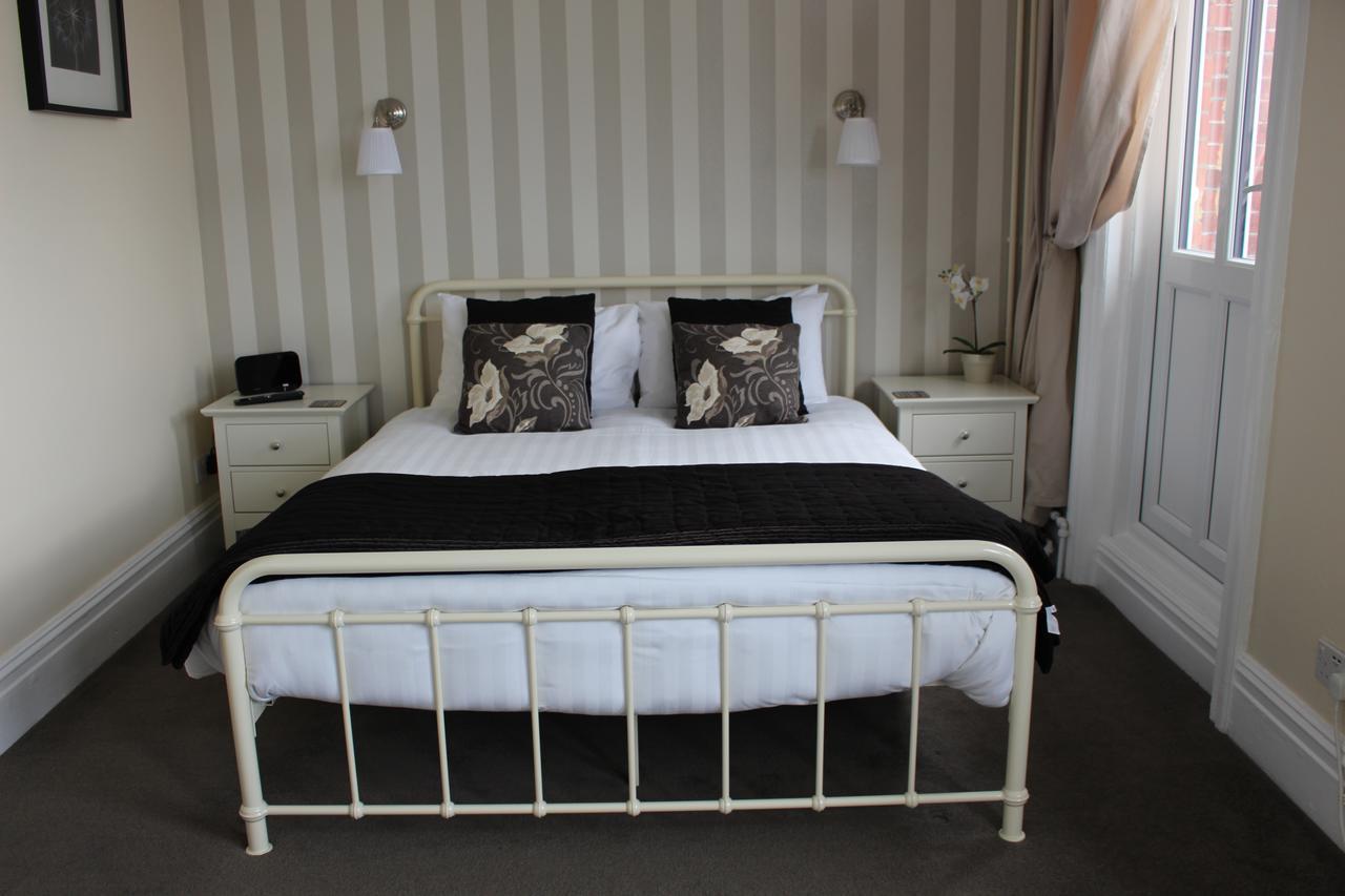 Beamsley Lodge B&B Истборн Екстериор снимка